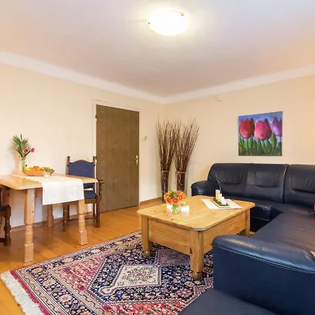 Spacious In Radstadt Near Ski Slopes Lägenhet *